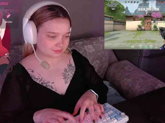 AlinaAdams webcam