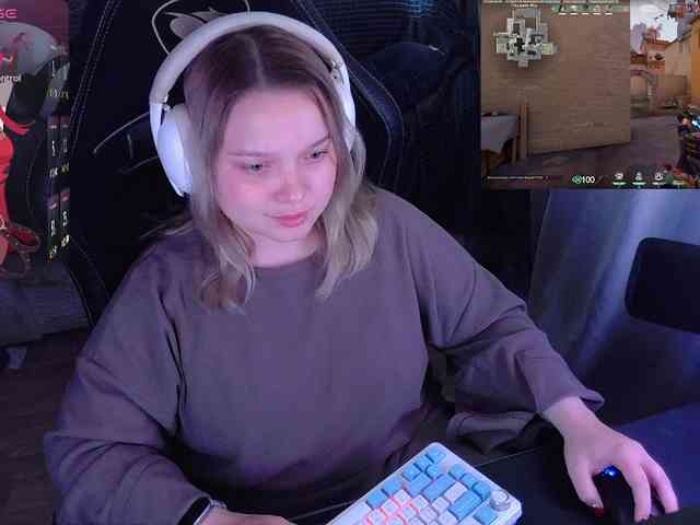 AlinaAdams webcam