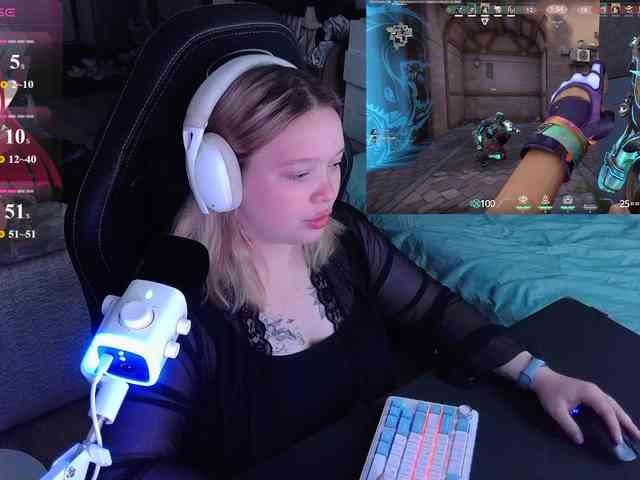 AlinaAdams webcam