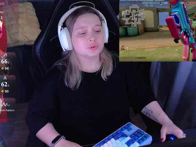 AlinaAdams AlinaAdams