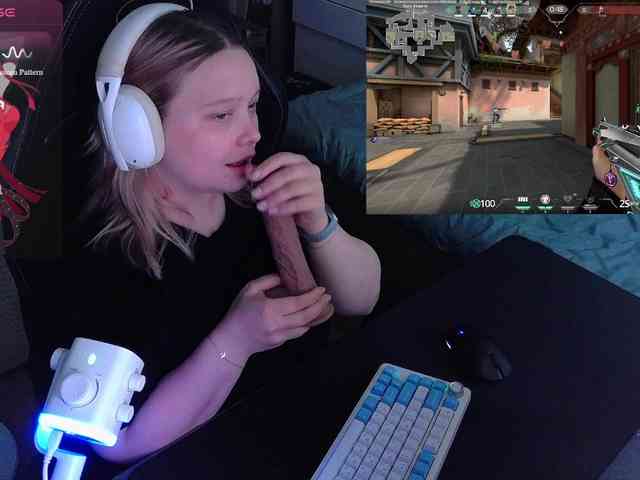 AlinaAdams webcam