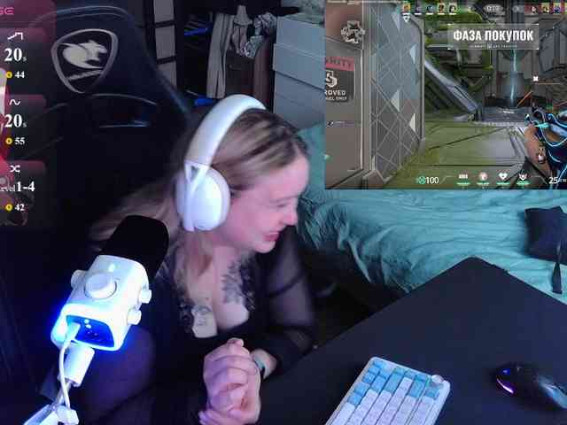 AlinaAdams webcam
