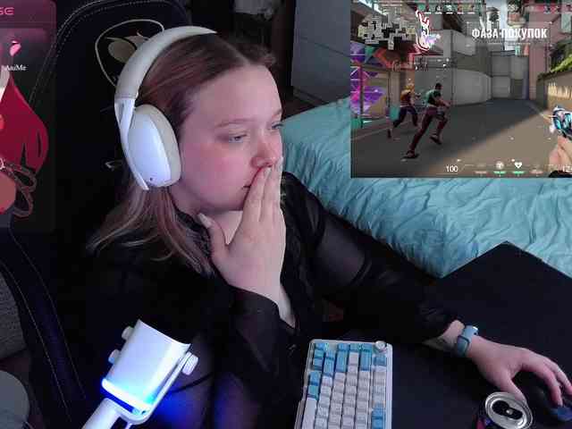 AlinaAdams webcam