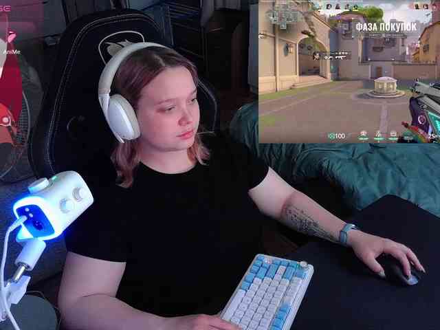 AlinaAdams webcam
