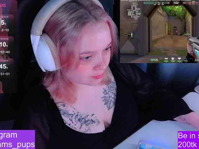 AlinaAdams webcam