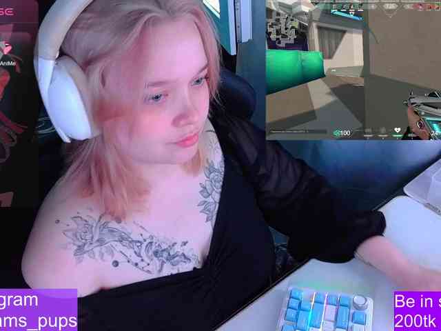 AlinaAdams webcam