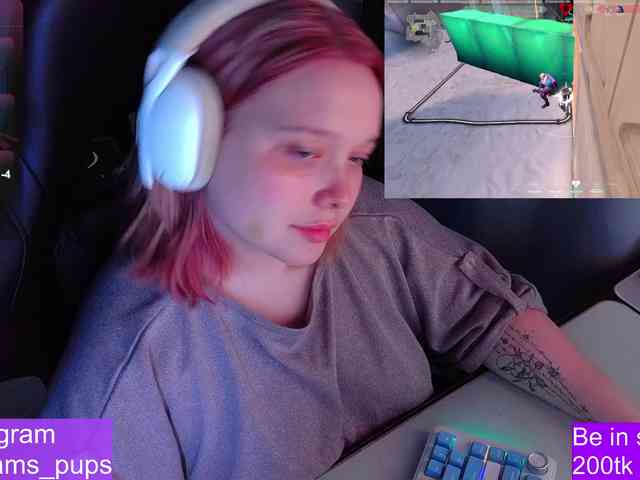 AlinaAdams webcam