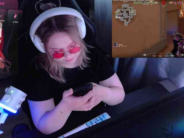 AlinaAdams webcam