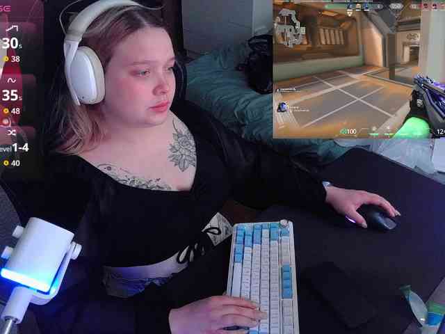 AlinaAdams webcam