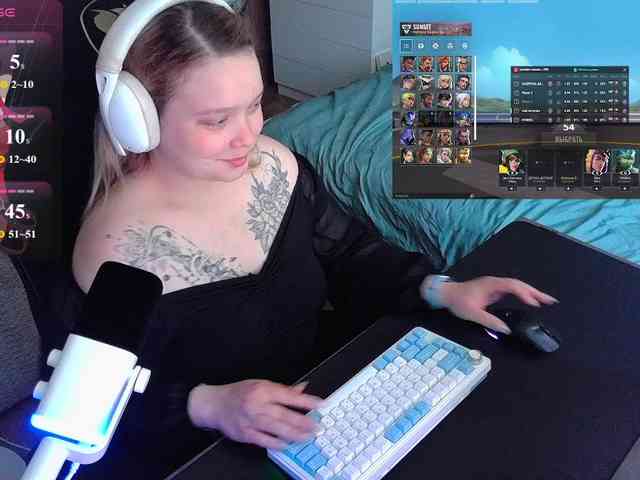 AlinaAdams webcam