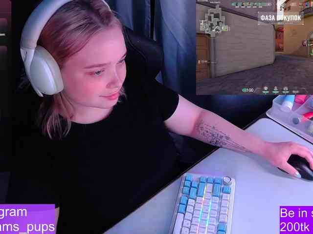AlinaAdams webcam