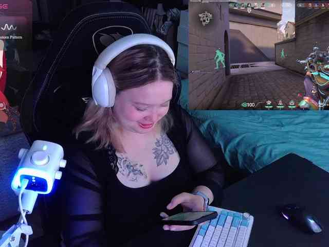 AlinaAdams webcam