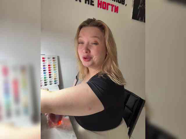 AlinaAdams webcam