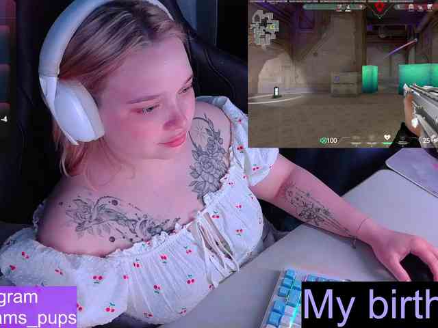 AlinaAdams webcam