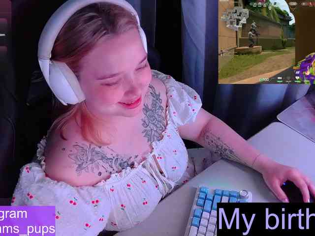 AlinaAdams webcam