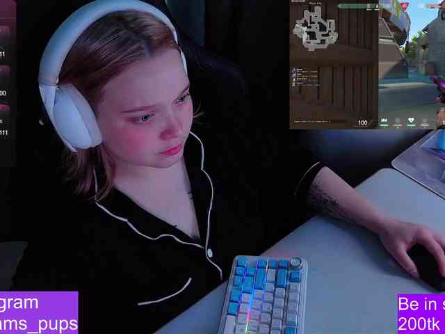 AlinaAdams webcam
