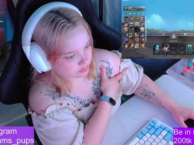 AlinaAdams webcam