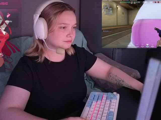 AlinaAdams webcam