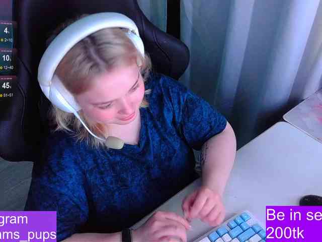 AlinaAdams webcam