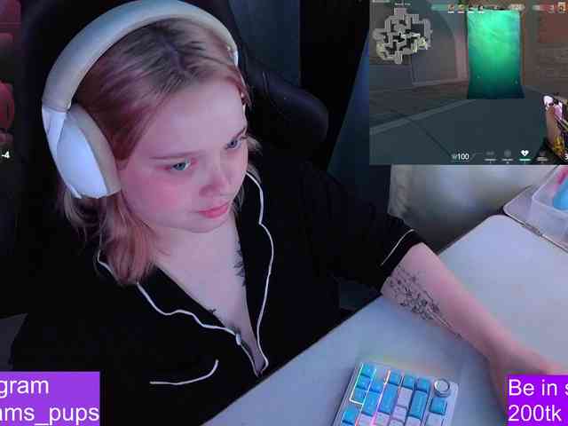 AlinaAdams webcam