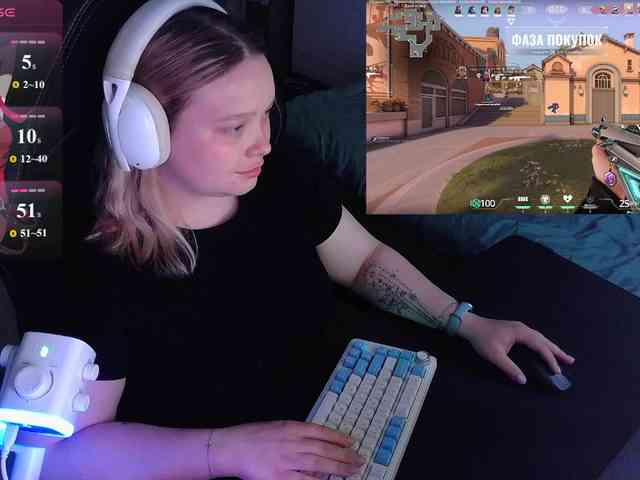 AlinaAdams webcam