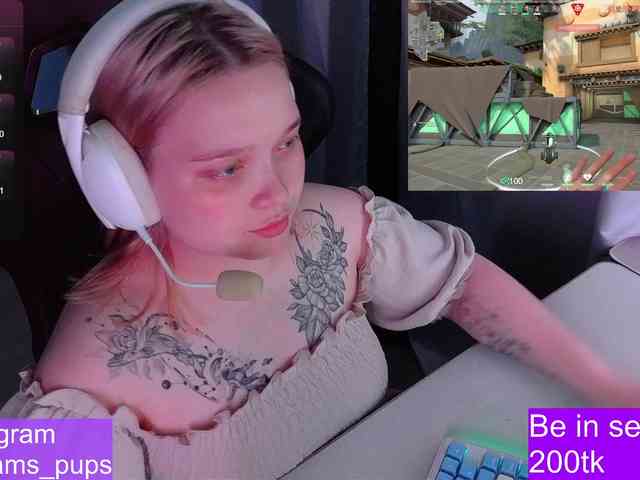 AlinaAdams webcam