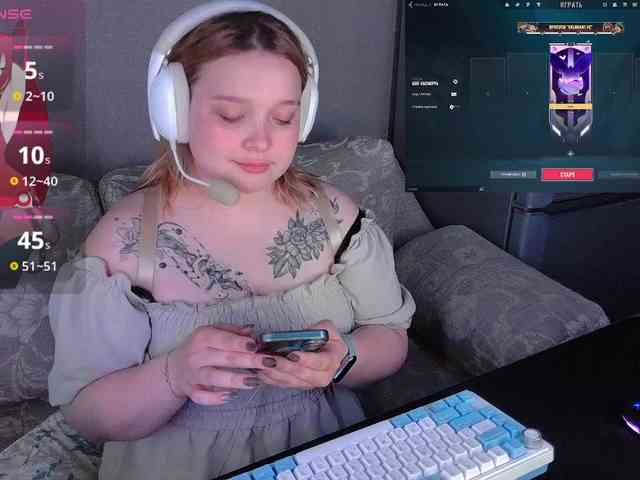 AlinaAdams webcam