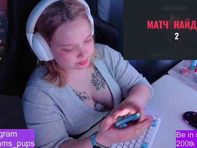 AlinaAdams webcam