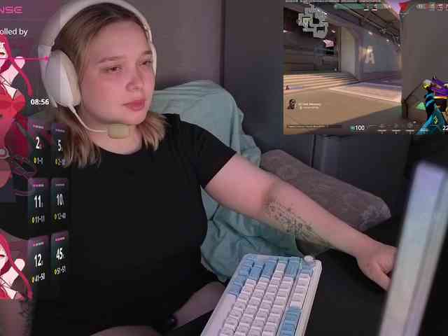 AlinaAdams webcam