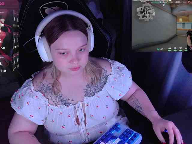 AlinaAdams webcam