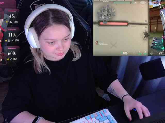 AlinaAdams webcam