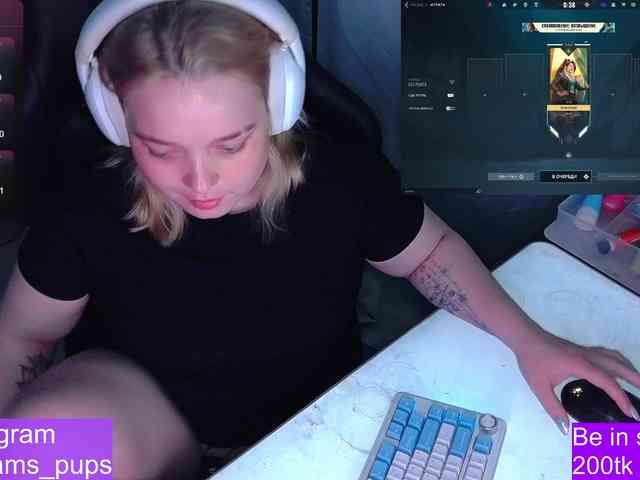 AlinaAdams webcam