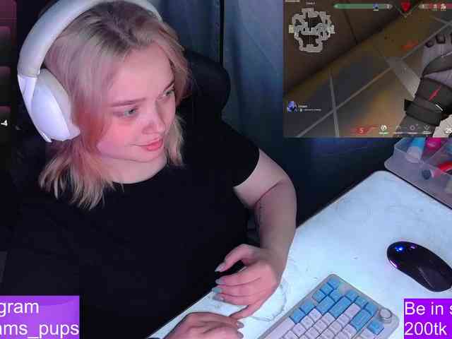 AlinaAdams webcam