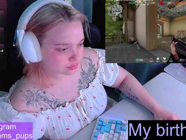 AlinaAdams webcam