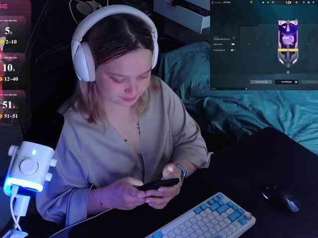 AlinaAdams webcam