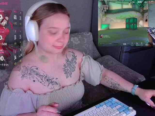 AlinaAdams webcam