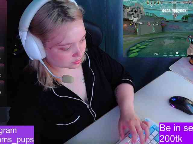 AlinaAdams webcam