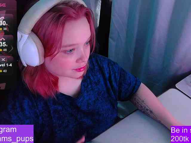 AlinaAdams webcam