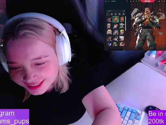 AlinaAdams webcam