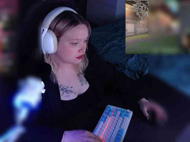 AlinaAdams webcam