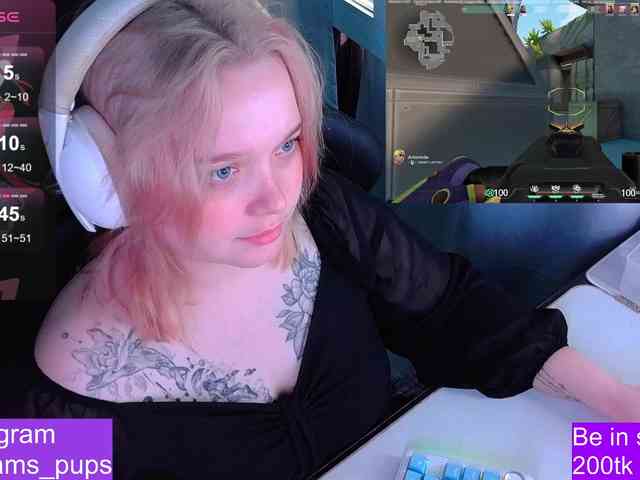 AlinaAdams webcam