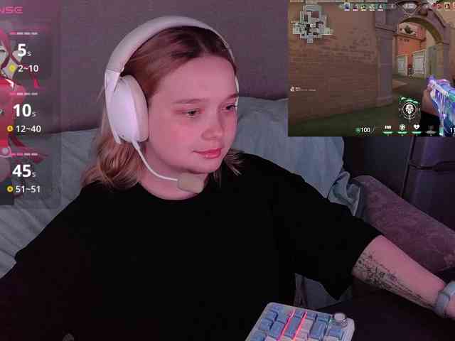 AlinaAdams webcam