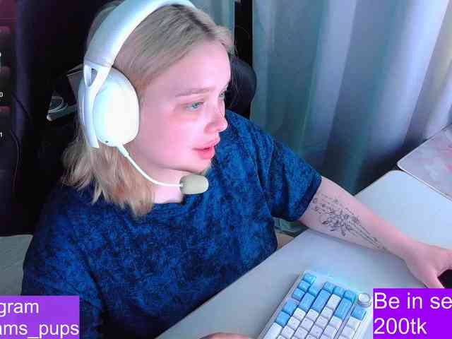 AlinaAdams webcam