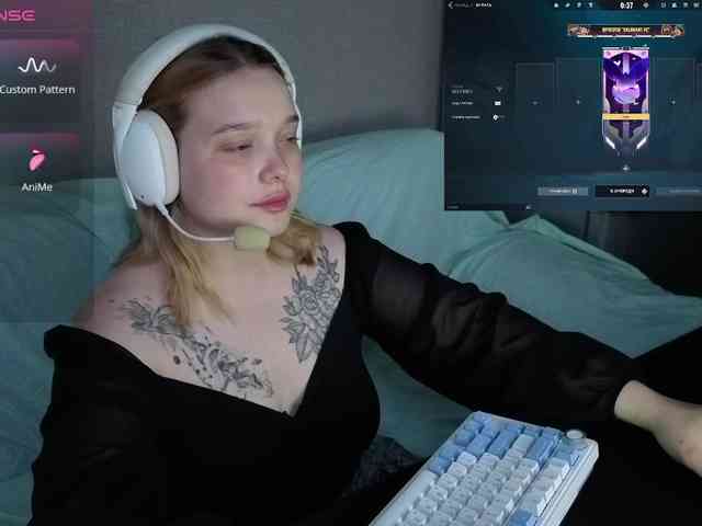 AlinaAdams webcam