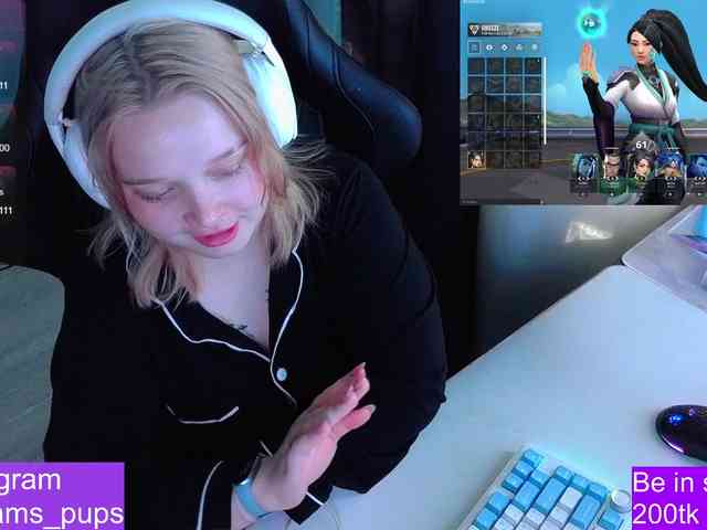 AlinaAdams webcam