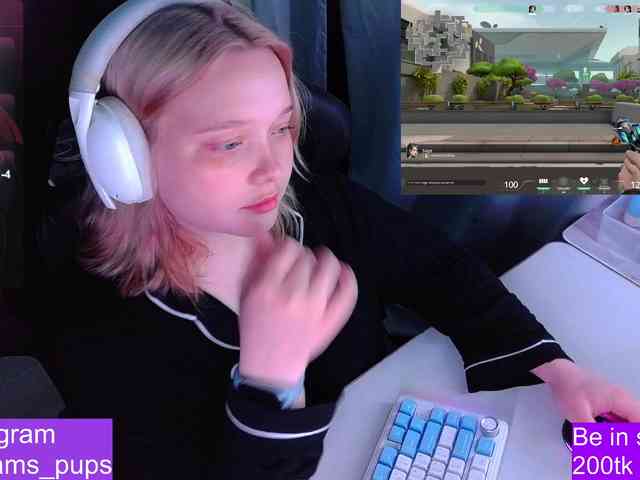 AlinaAdams webcam