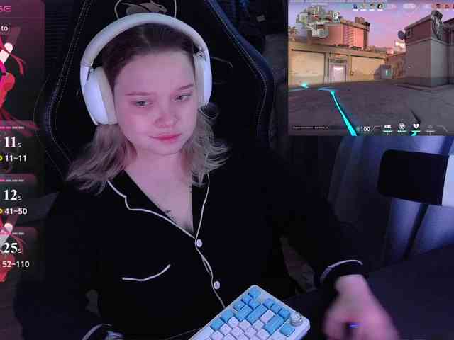 AlinaAdams webcam