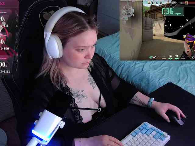 AlinaAdams webcam