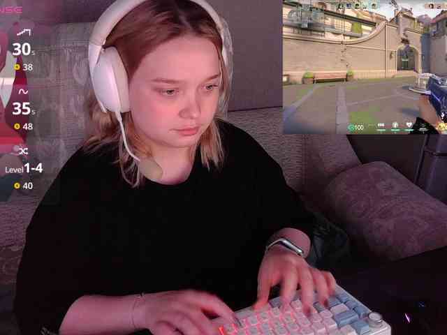 AlinaAdams webcam