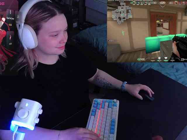 AlinaAdams webcam